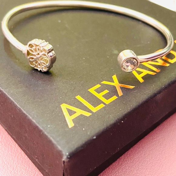Alex and Ani 925 Knot Cuff with a crystal - Picture 2 of 3